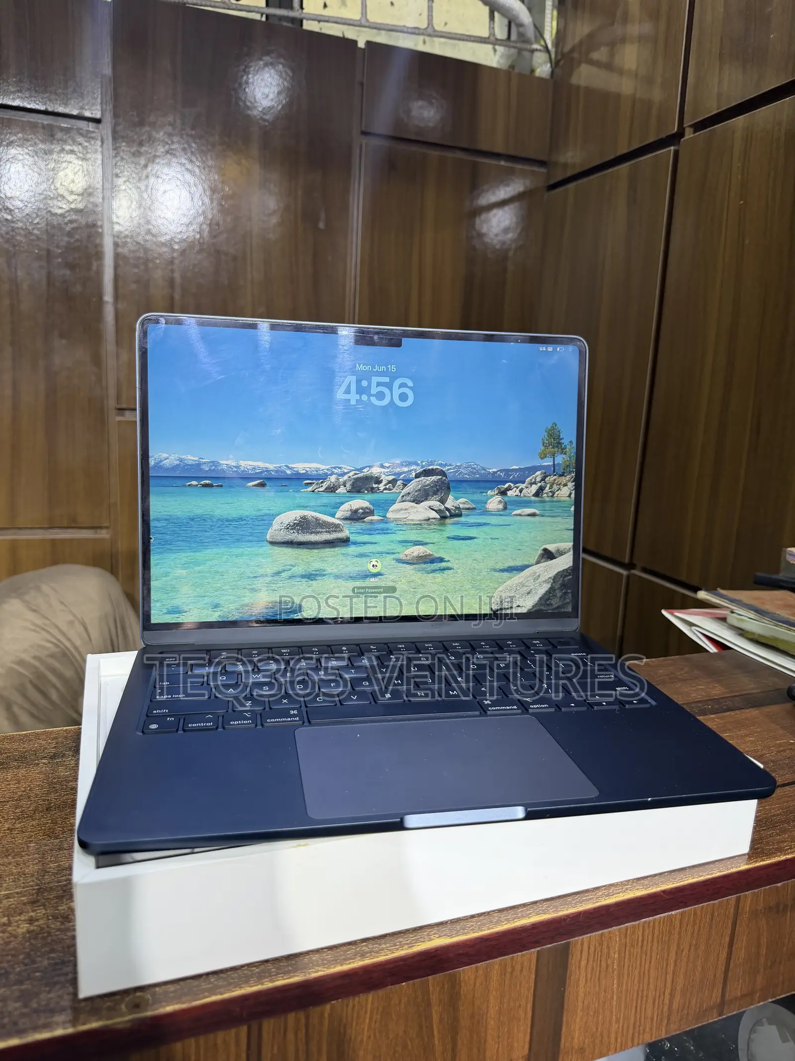 Laptop Apple MacBook Air 2022 M2 16GB Apple M2 SSD 256GB