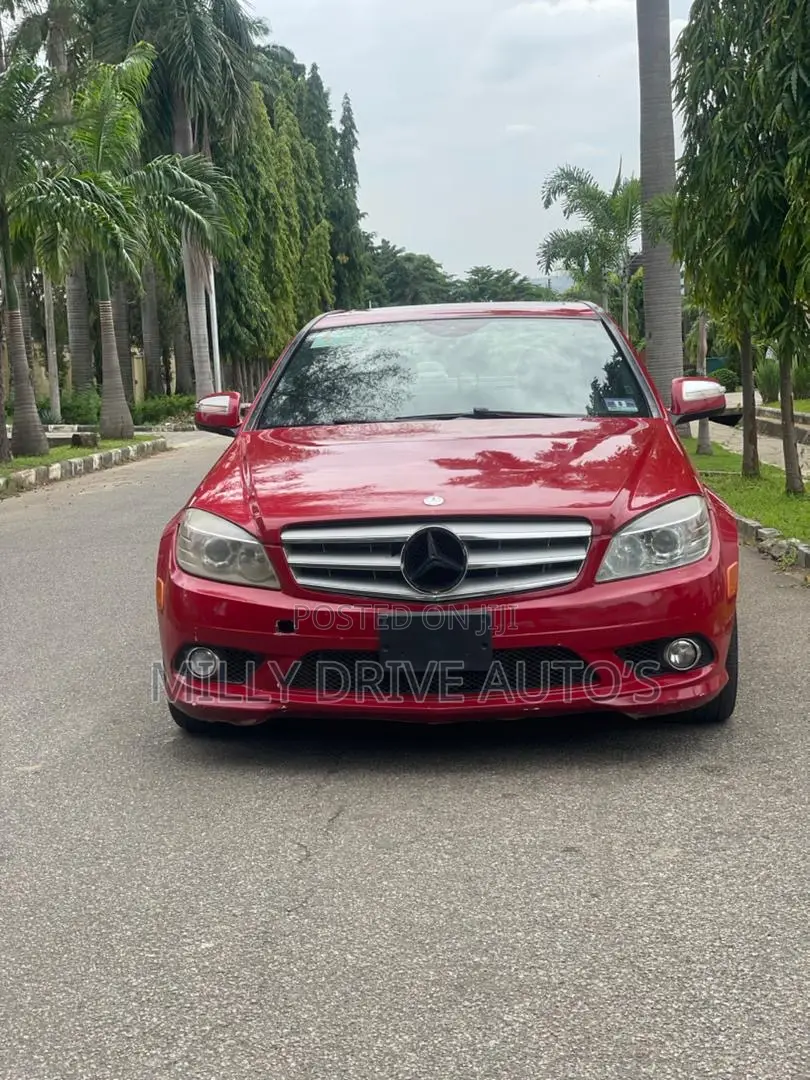 Mercedes-Benz C300 2009 Red