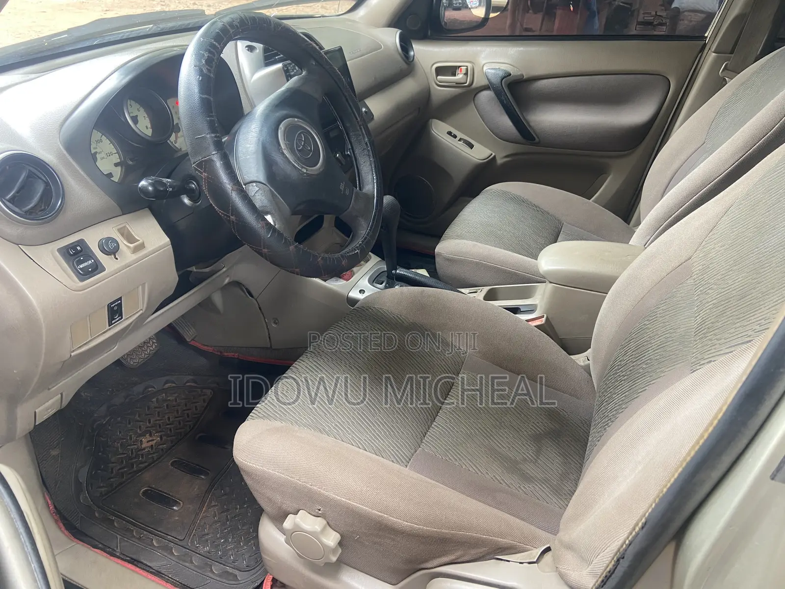 Toyota RAV4 2002 Gold