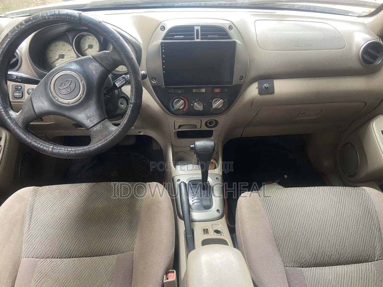 Toyota RAV4 2002 Gold