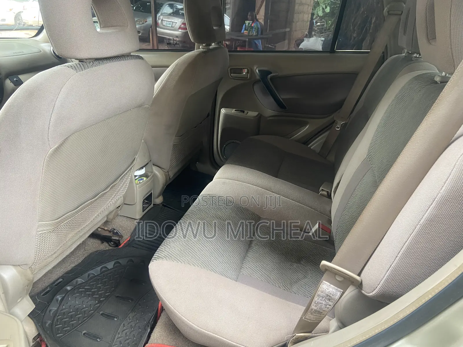 Toyota RAV4 2002 Gold