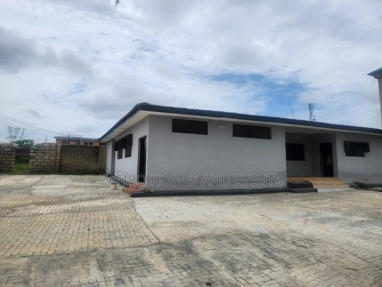 3bdrm Bungalow in Near Meridiean, Akala Express for rent