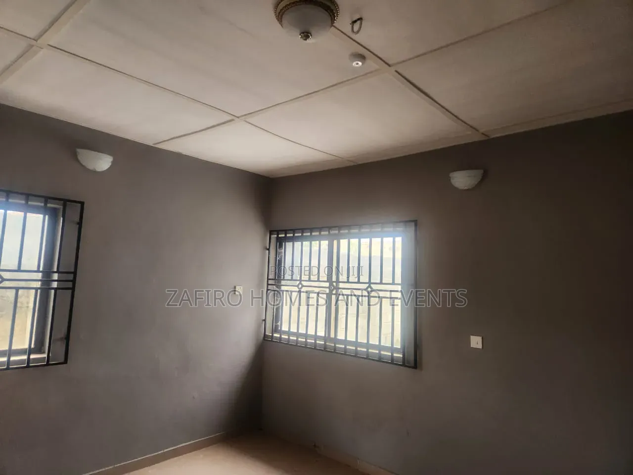 3bdrm Bungalow in Near Meridiean, Akala Express for rent