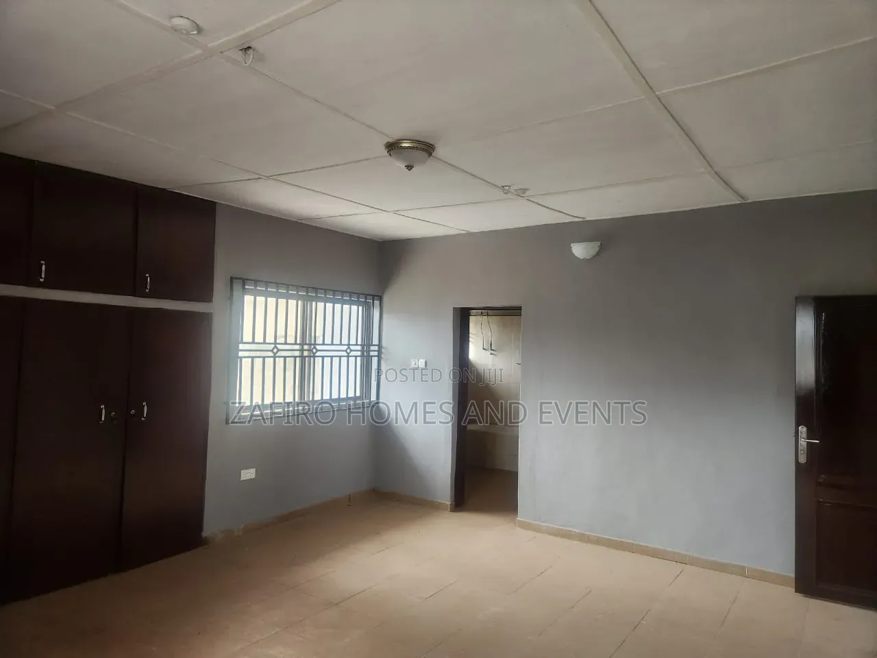 3bdrm Bungalow in Near Meridiean, Akala Express for rent