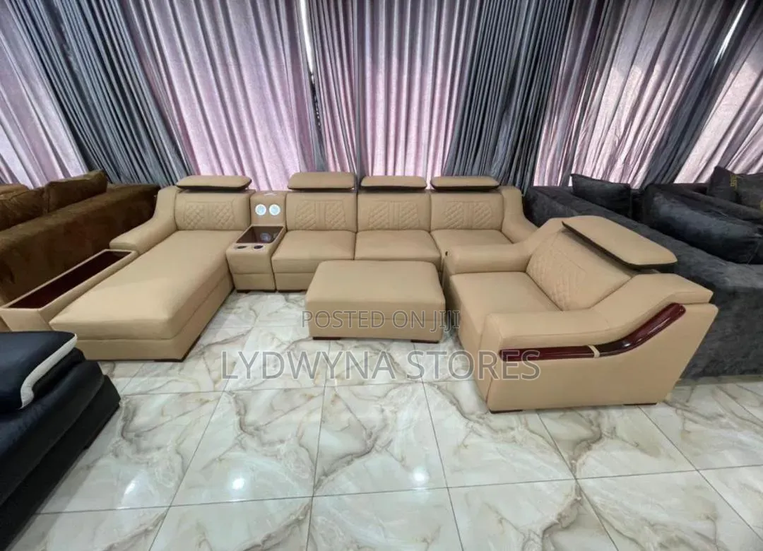 Luxury Stunning Outstanding Quality Sofa