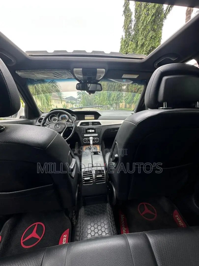 Mercedes-Benz C300 2009 White