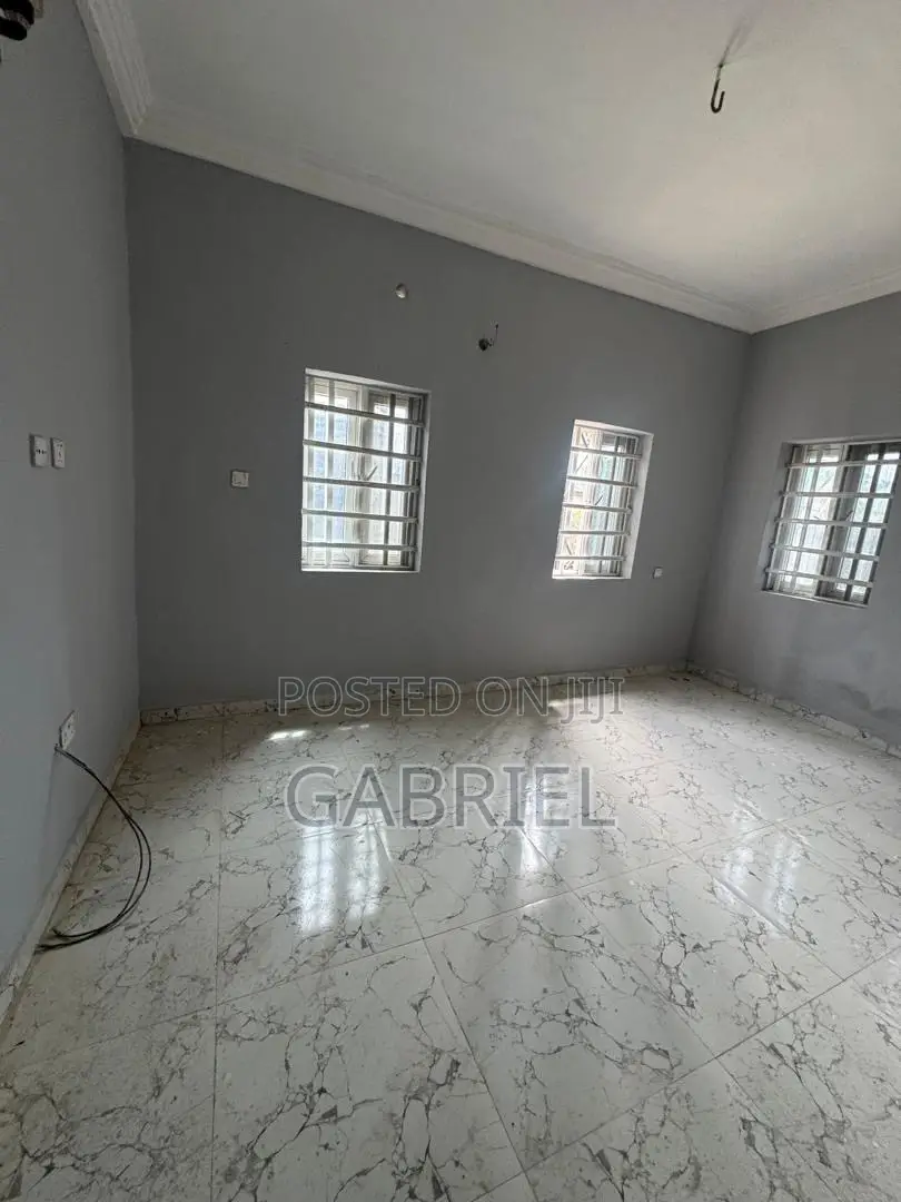 2bdrm Block of Flats in Newd Engineering, Dawaki for rent