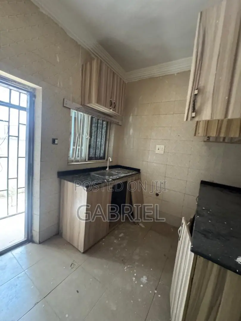 2bdrm Block of Flats in Newd Engineering, Dawaki for rent