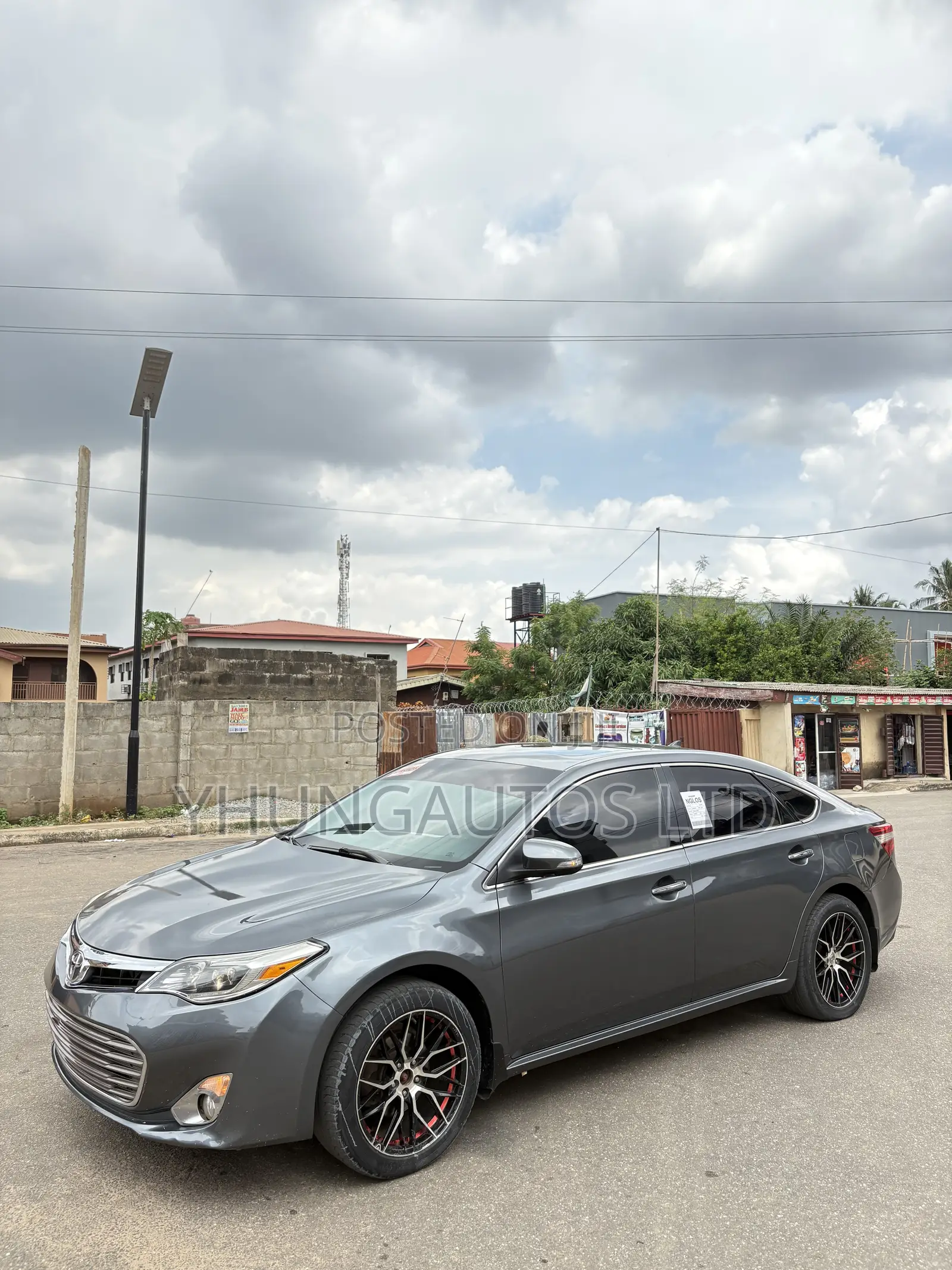 Toyota Avalon Limited 4dr Sedan (3.5L 6cyl 6A) 2014 Gray