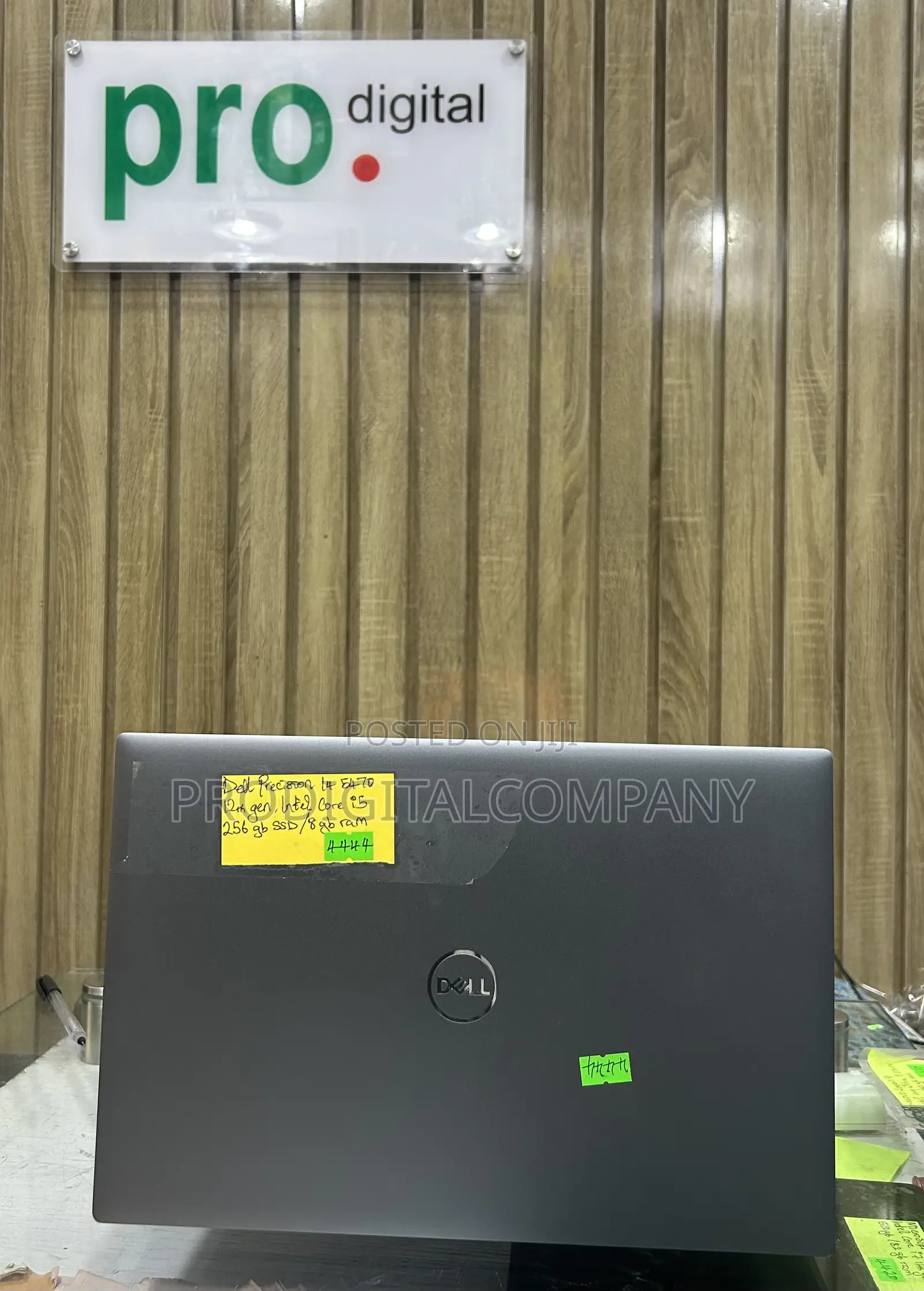 Laptop Dell Precision 5470 8GB Intel Core i5 SSD 256GB