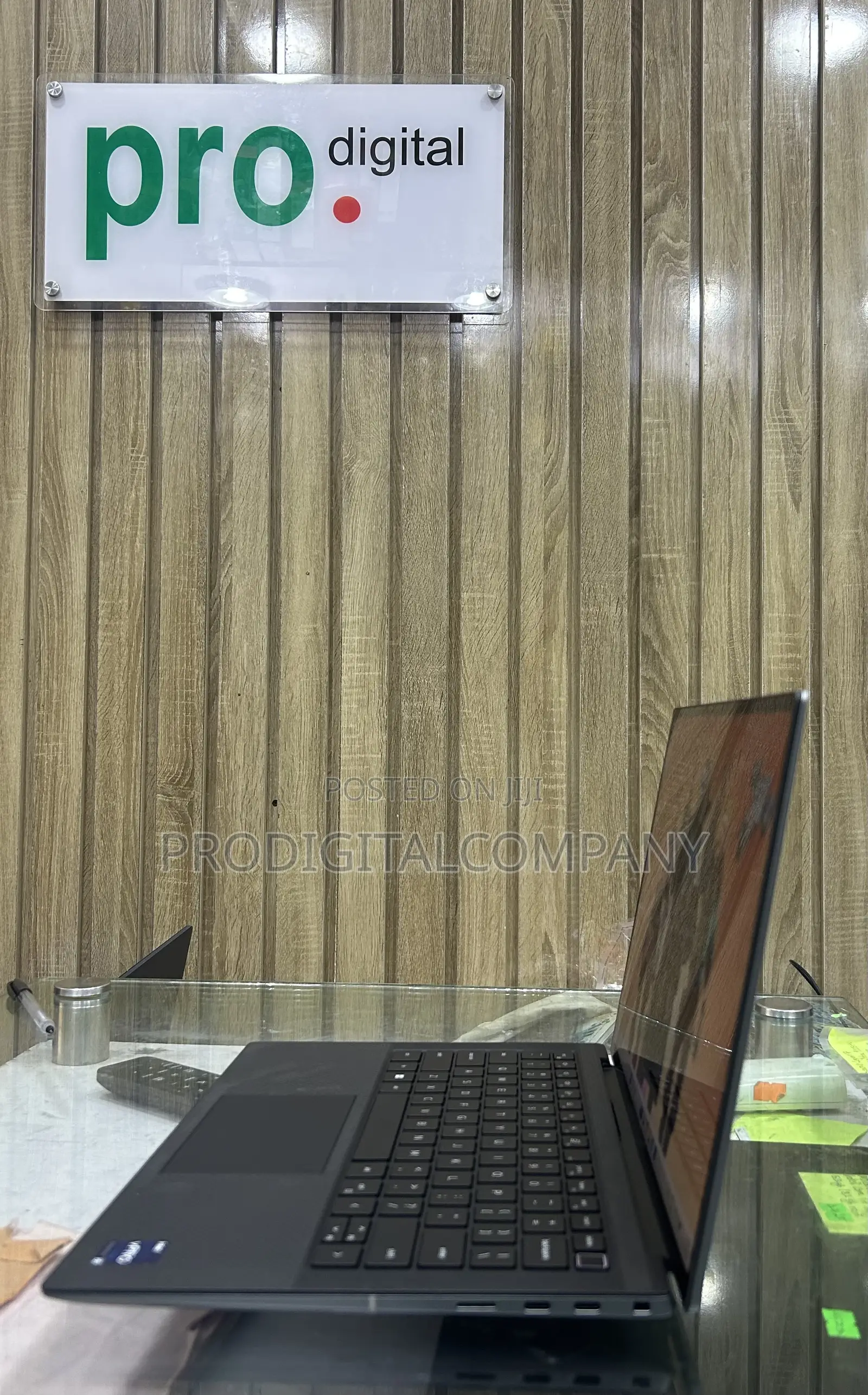 Laptop Dell Precision 5470 8GB Intel Core i5 SSD 256GB