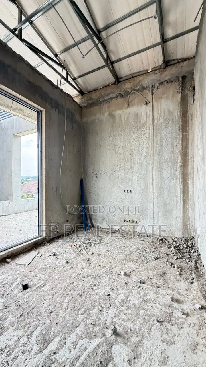 5bdrm Villa in Maitama for sale