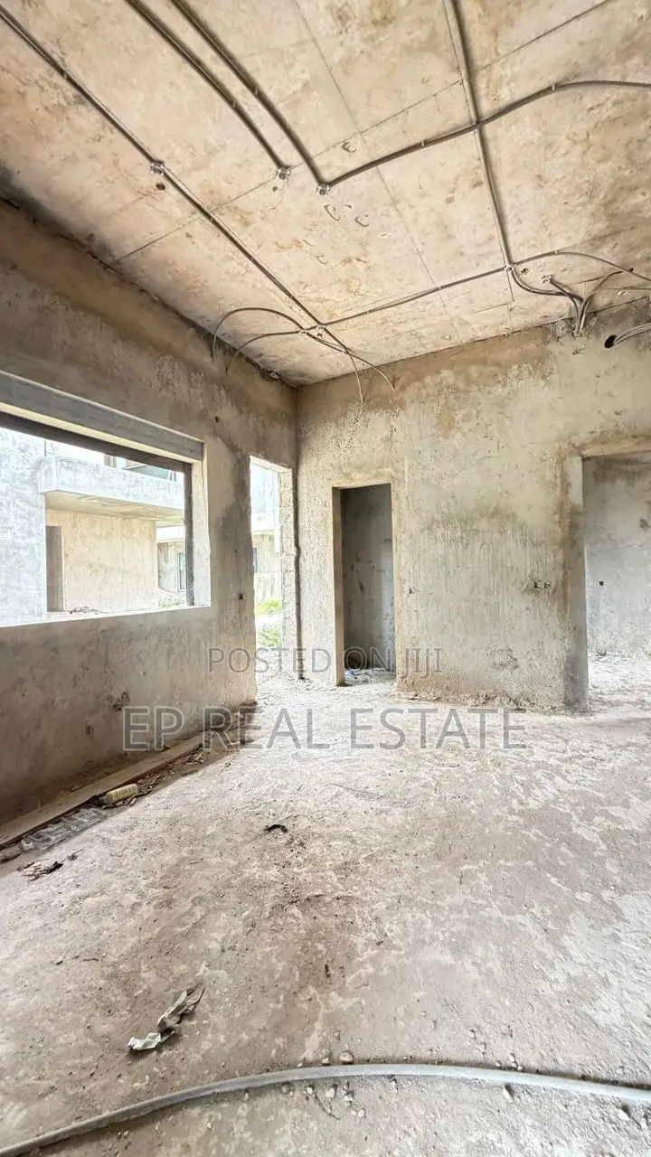 5bdrm Villa in Maitama for sale