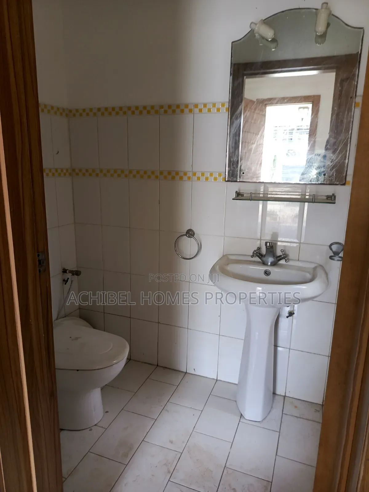 4bdrm Duplex in Off Admiralty Way, Lekki Phase 1 for rent