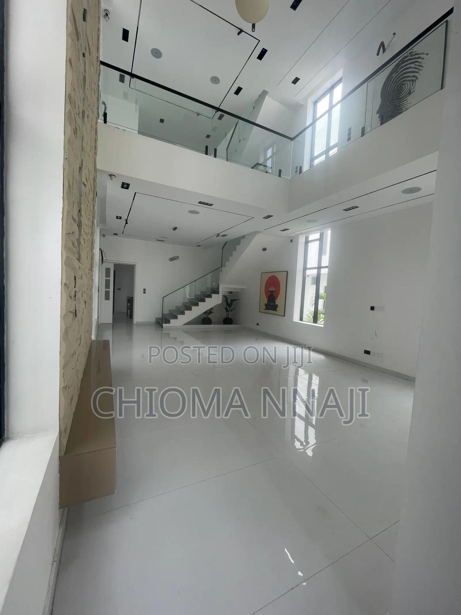5bdrm House in Osapa london for sale