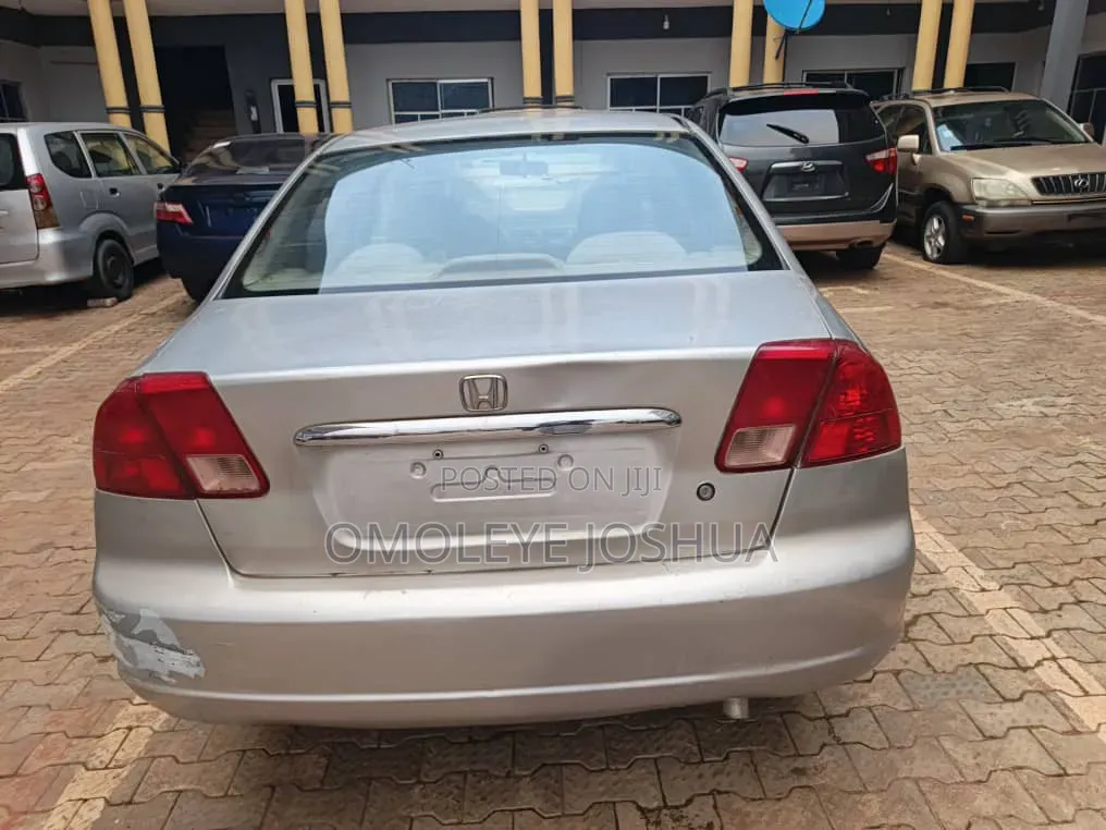 Honda Civic Sedan LX 2005 Silver