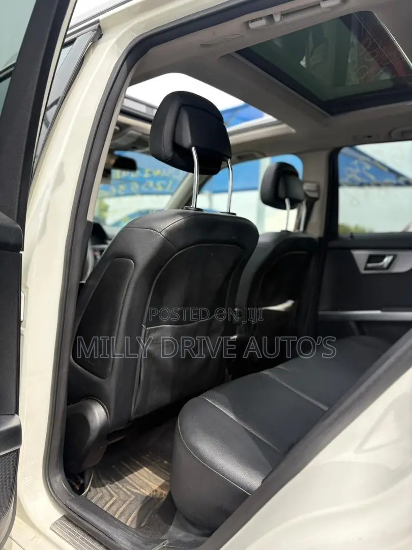 Mercedes-Benz GLK-Class 350 4MATIC 2010 White