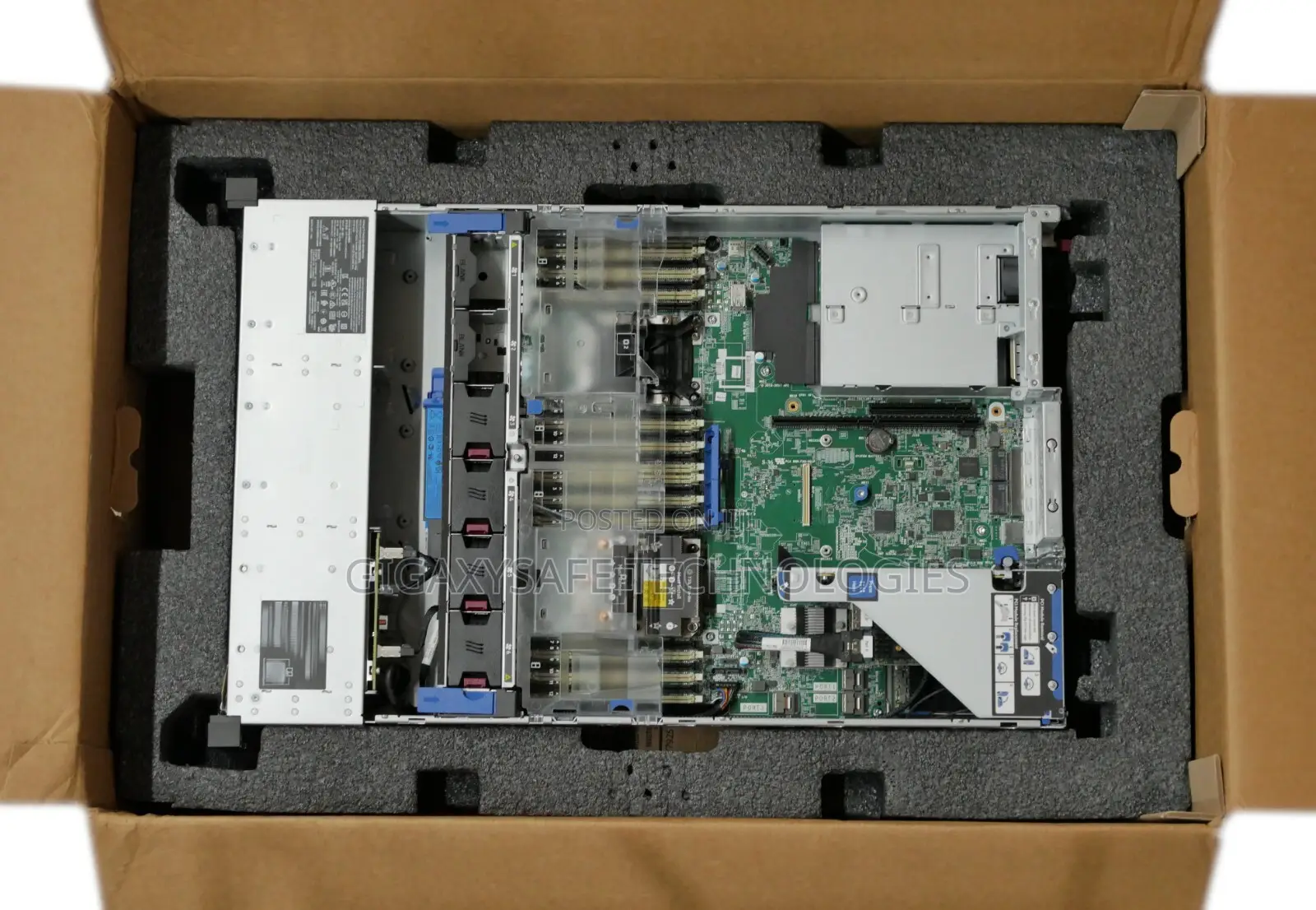 Server HP ProLiant DL360 Gen10 32GB Intel Xeon HDD+SSD 32GB