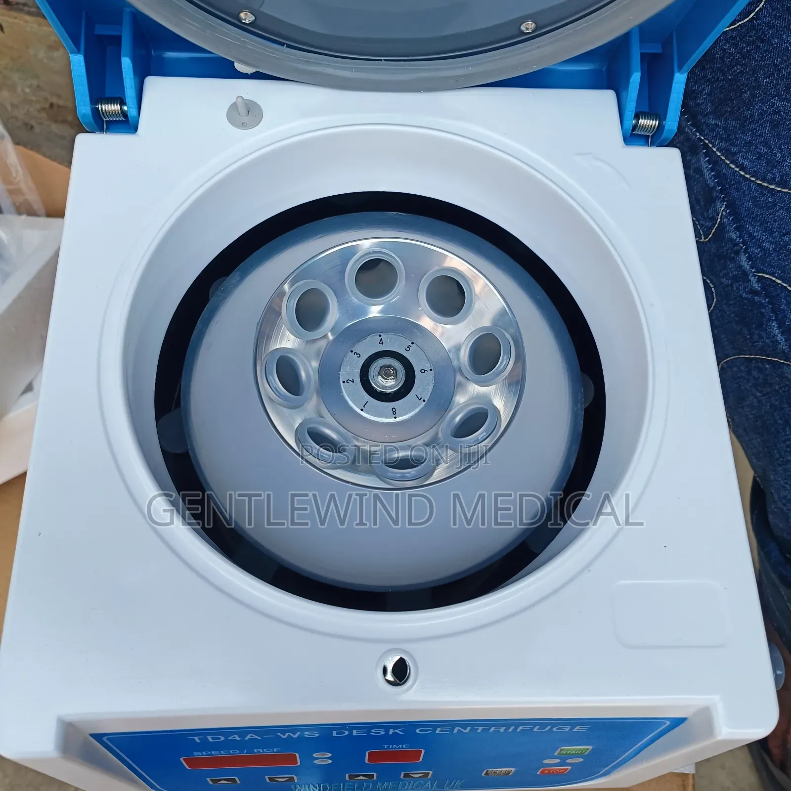 8 Tubes Digital Centrifuge