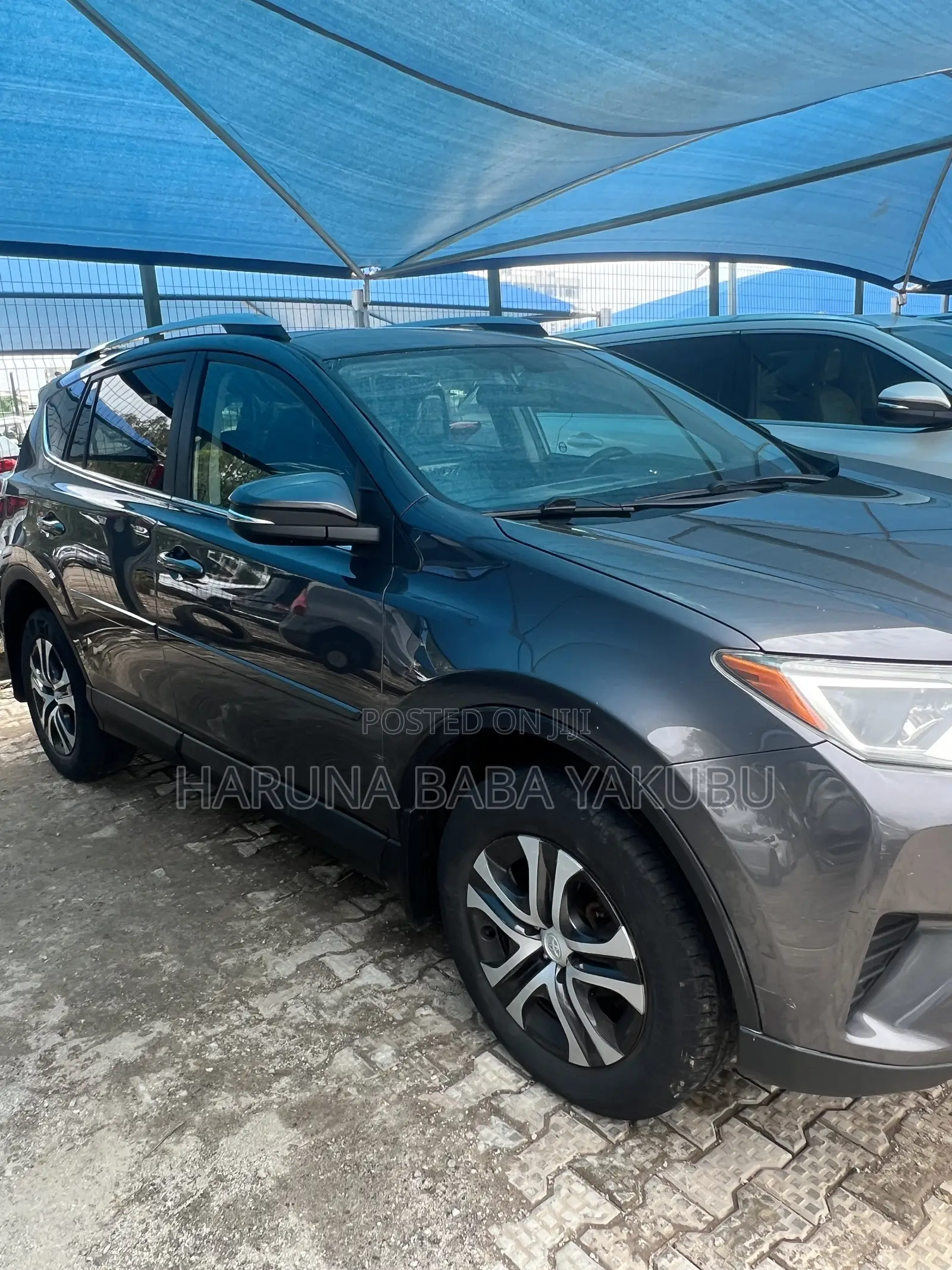 Toyota RAV4 Limited AWD (2.5L 4cyl 6A) 2017 Gray