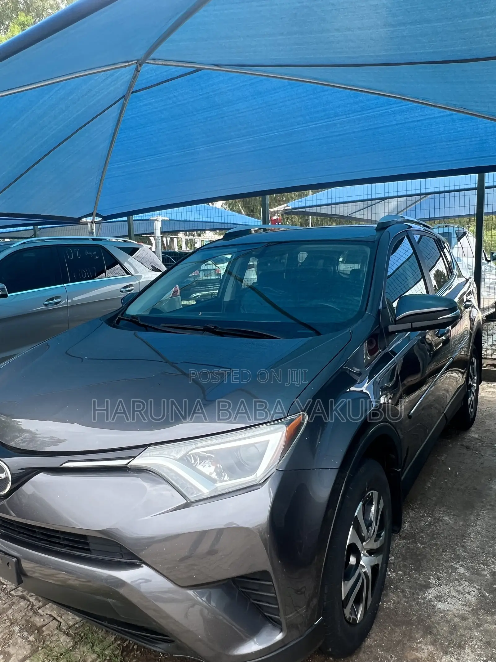 Toyota RAV4 Limited AWD (2.5L 4cyl 6A) 2017 Gray