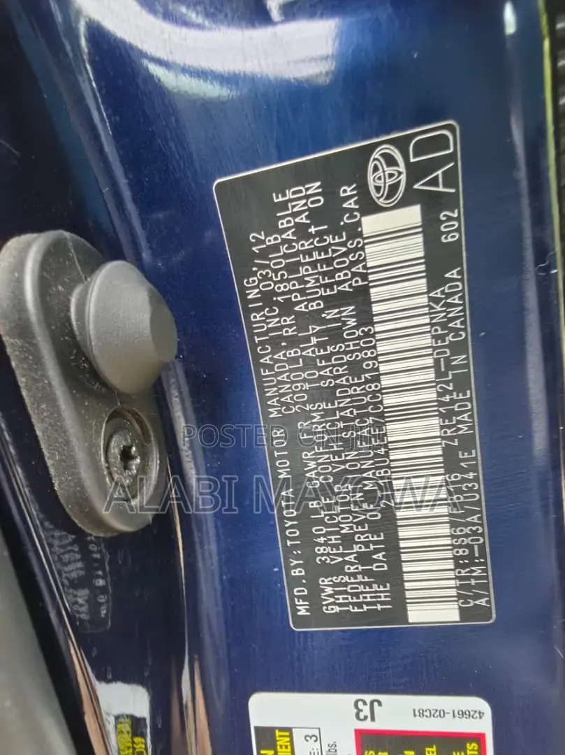 Toyota Corolla LE 4dr Sedan (1.8L 4cyl 4A) 2013 Blue