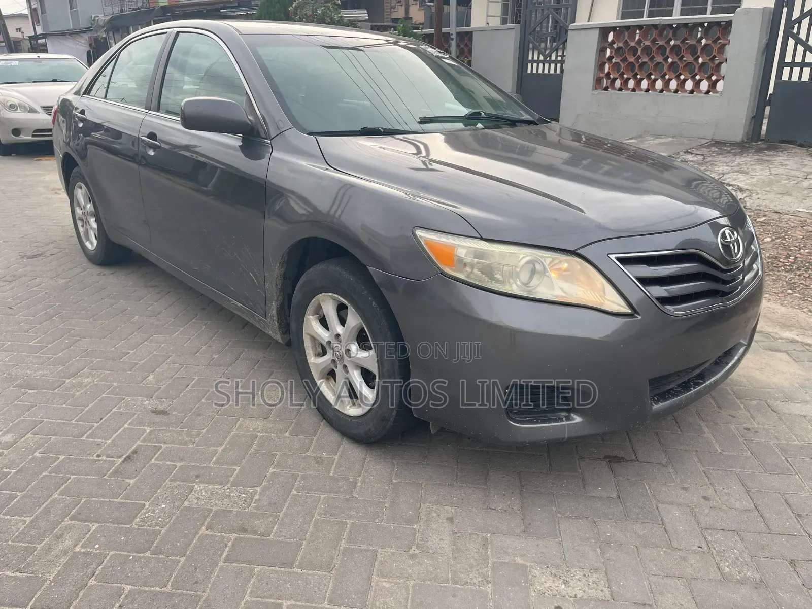 Toyota Camry 2010 Gray