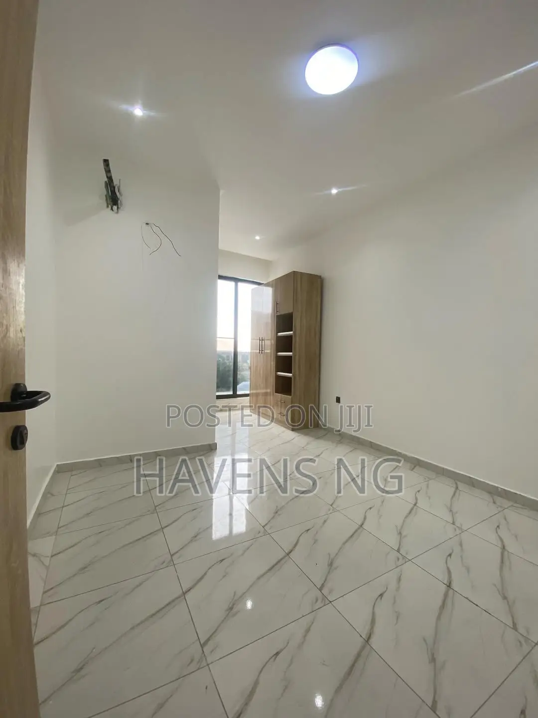 2bdrm Apartment in Lekki Phase 2 for sale
