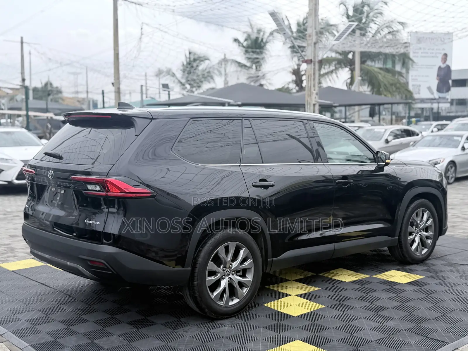 Toyota Highlander Limited AWD 2024 Black