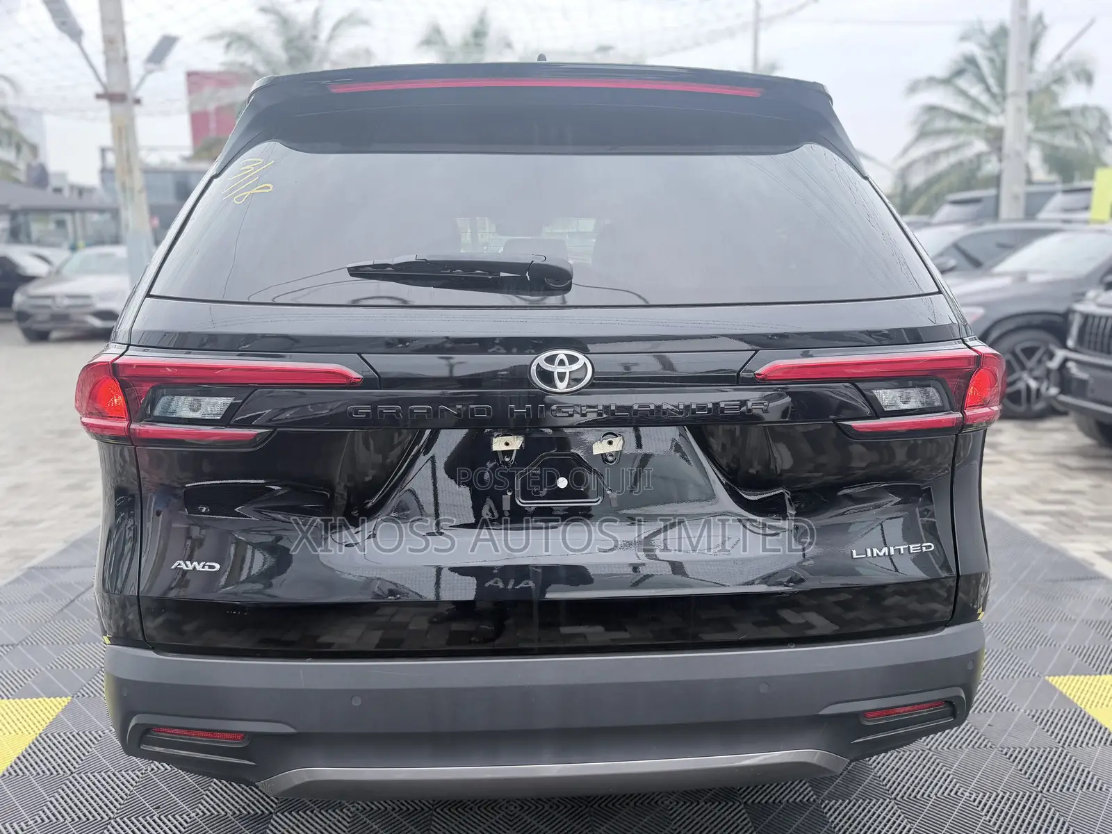 Toyota Highlander Limited AWD 2024 Black