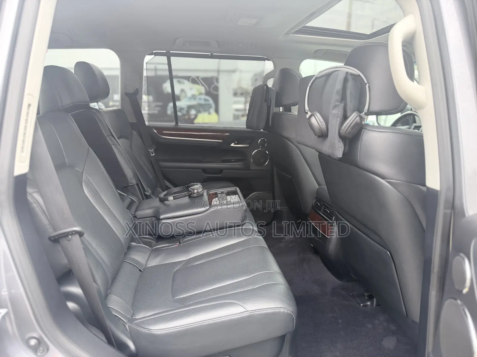 Lexus LX 570 AWD 2018 Gray