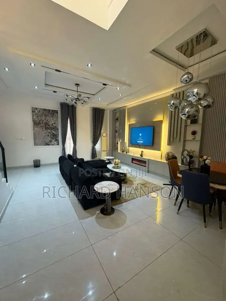 Furnished 4bdrm Duplex in Thomas for rent