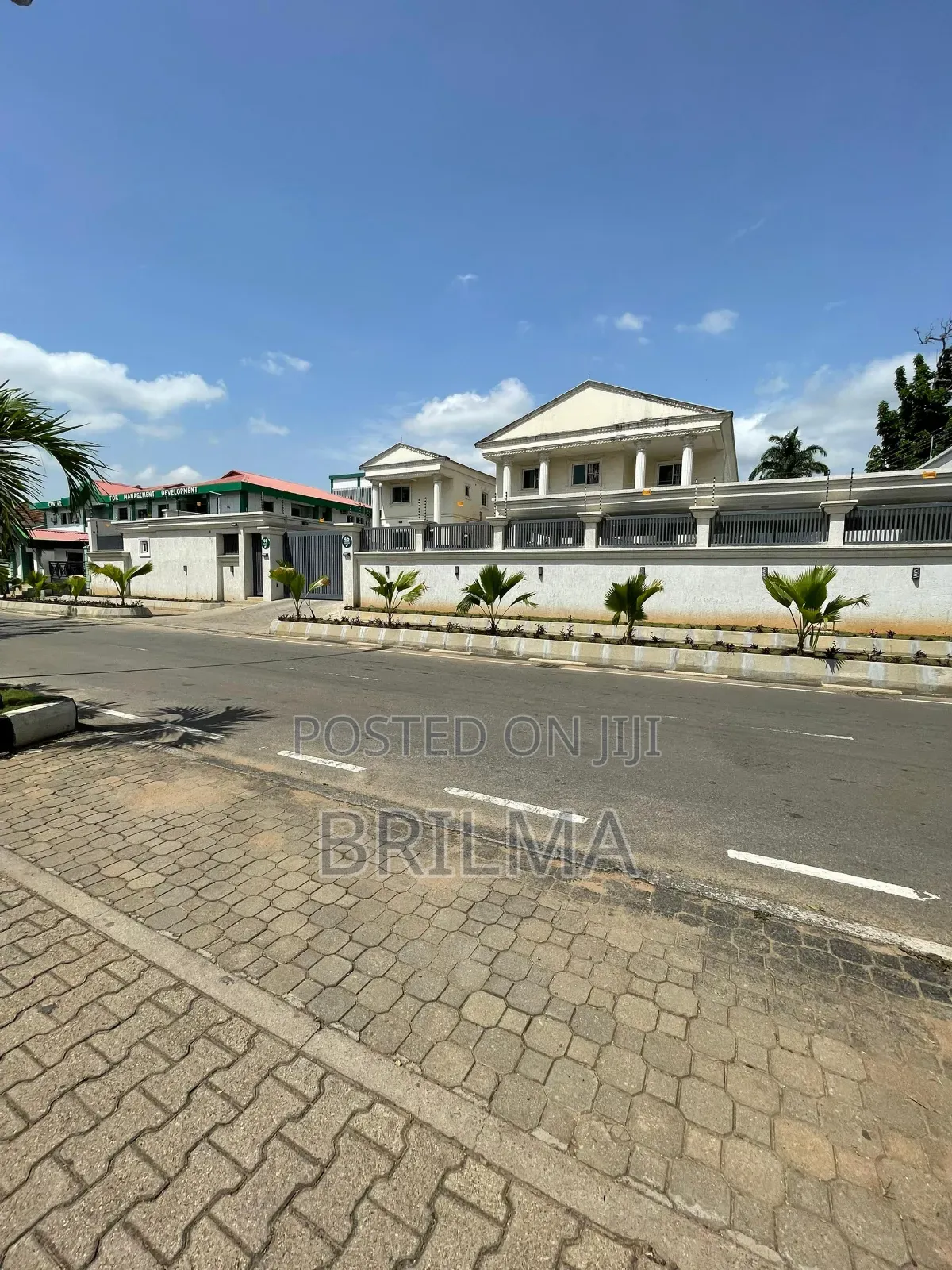 18bdrm Duplex in Wuse 2 for sale