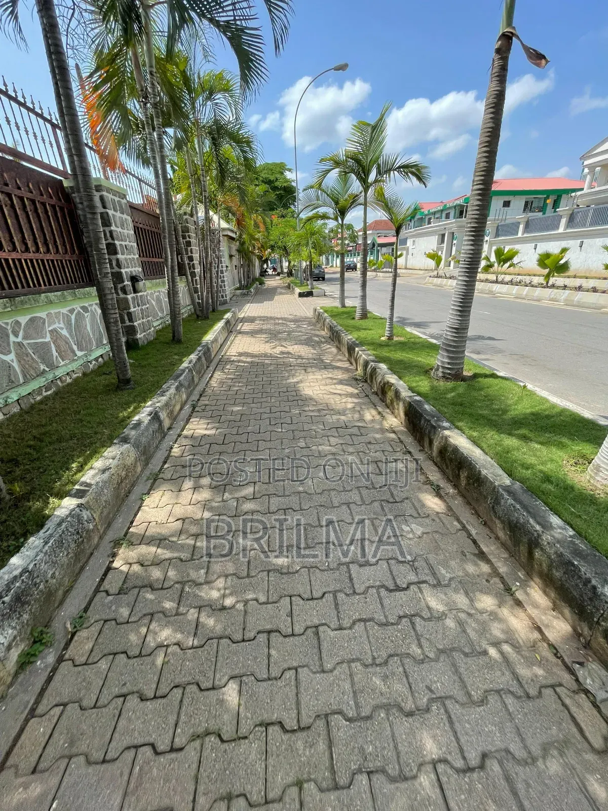 18bdrm Duplex in Wuse 2 for sale