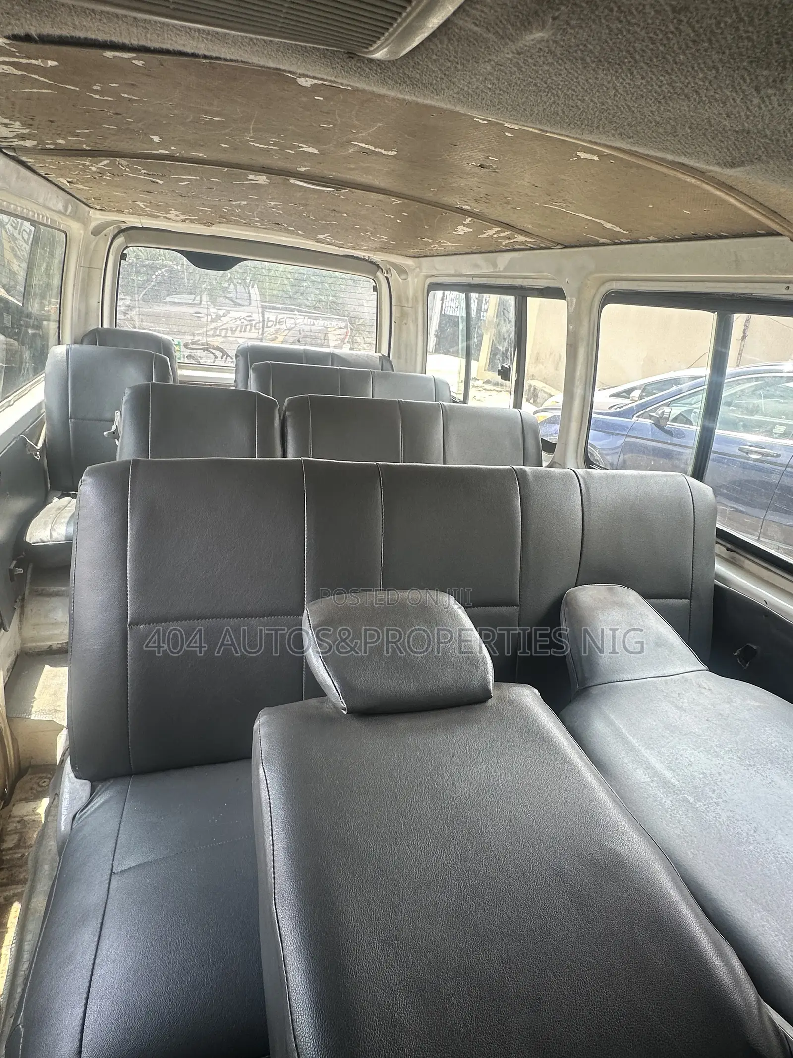 Toyota HiAce 2004 White