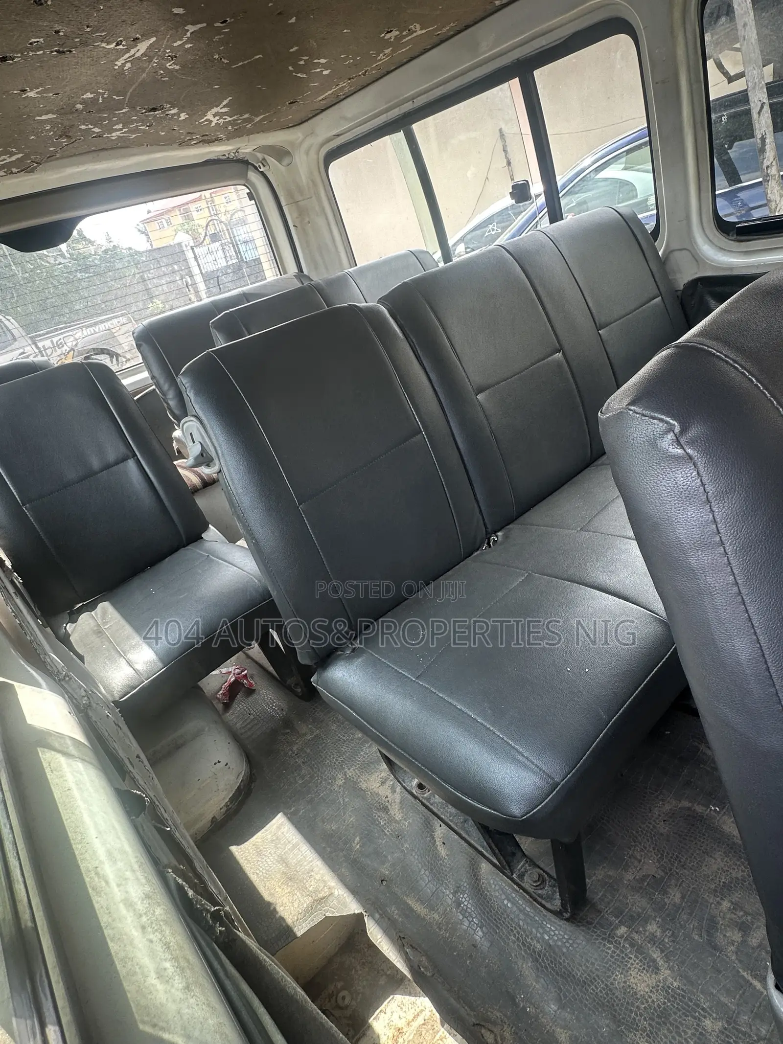 Toyota HiAce 2004 White