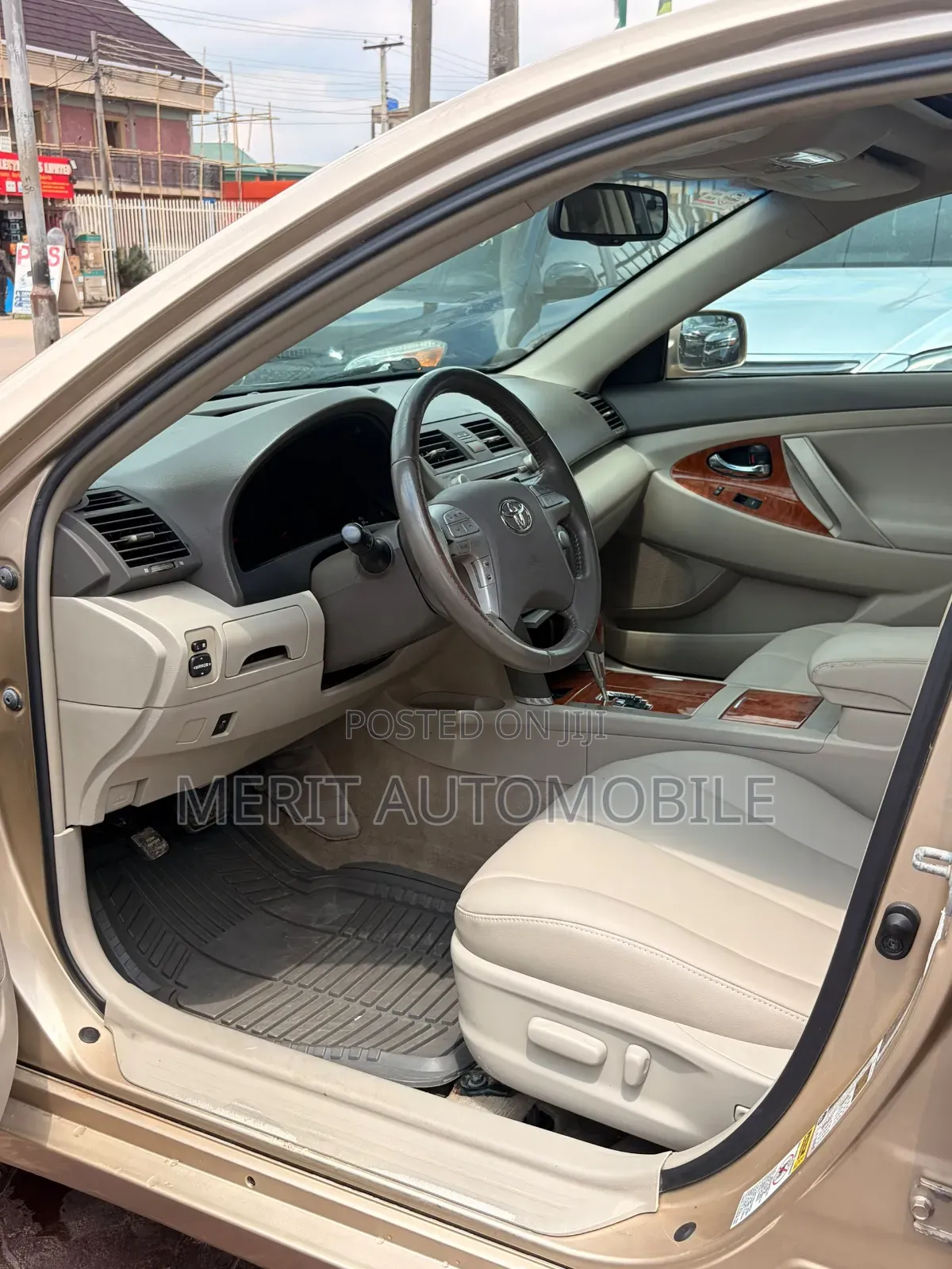 Toyota Camry 2010 Gold