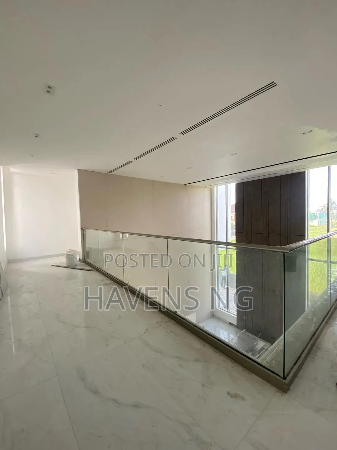 5bdrm Duplex in Ikota for sale