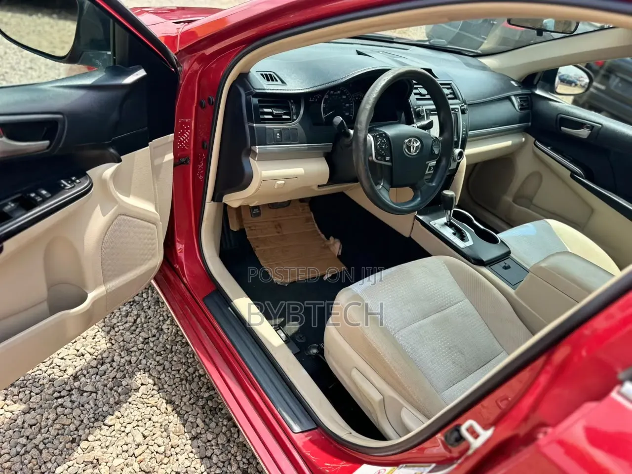 Toyota Camry LE 4dr Sedan (2.5L 4cyl 6A) 2013 Red