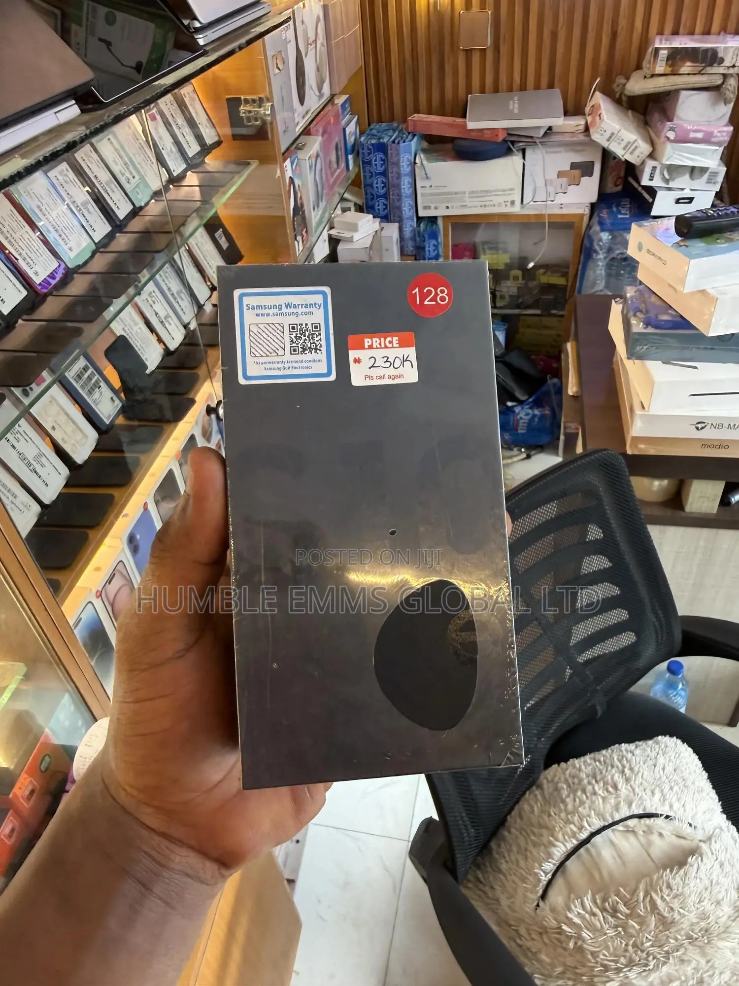 New Samsung Galaxy S10e 128 GB Black
