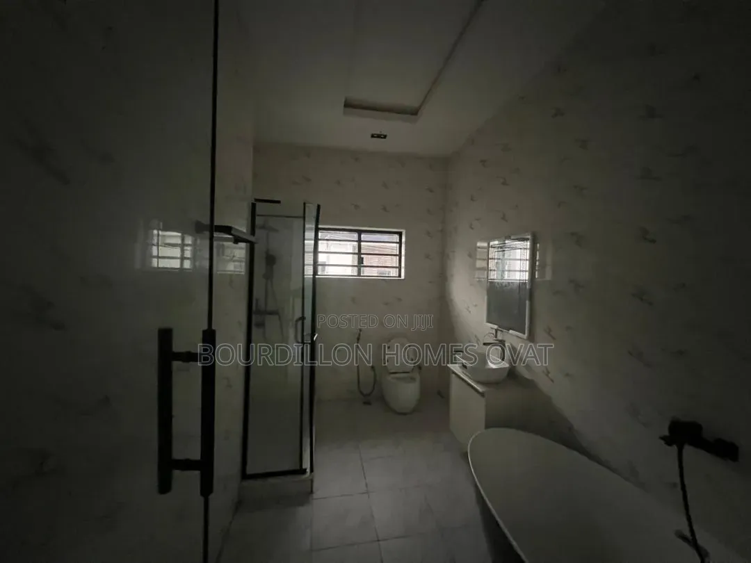 4bdrm Duplex in Lekki Palm City for sale