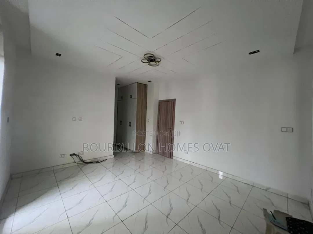 4bdrm Duplex in Lekki Palm City for sale