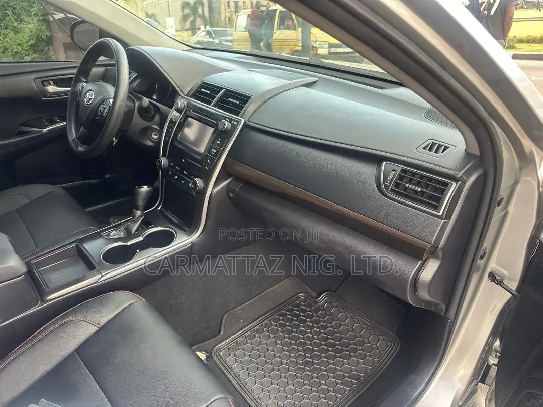 Toyota Camry 2017 Gray