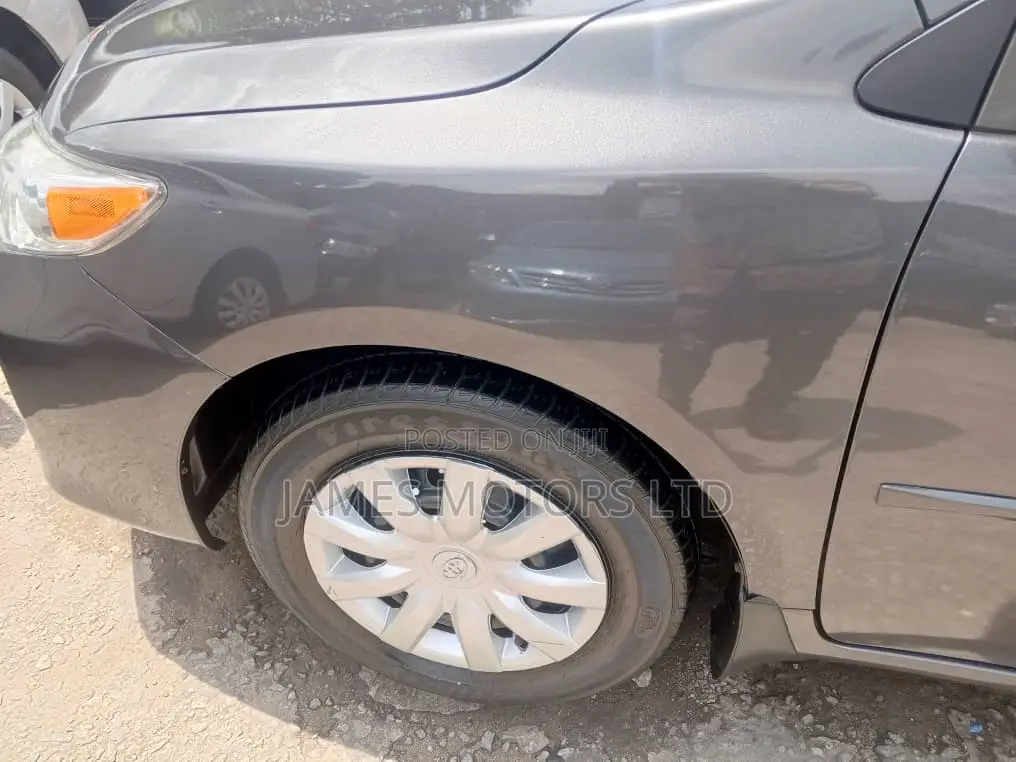 Toyota Corolla 2013 Gray