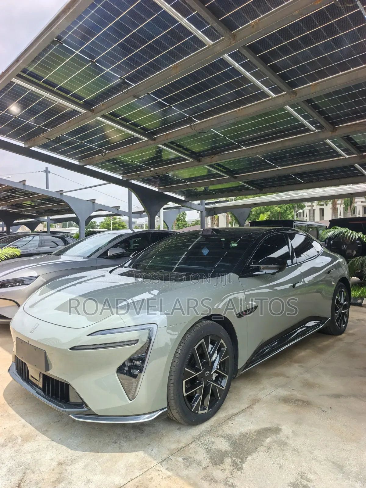 New Avatr 12 2025 Green