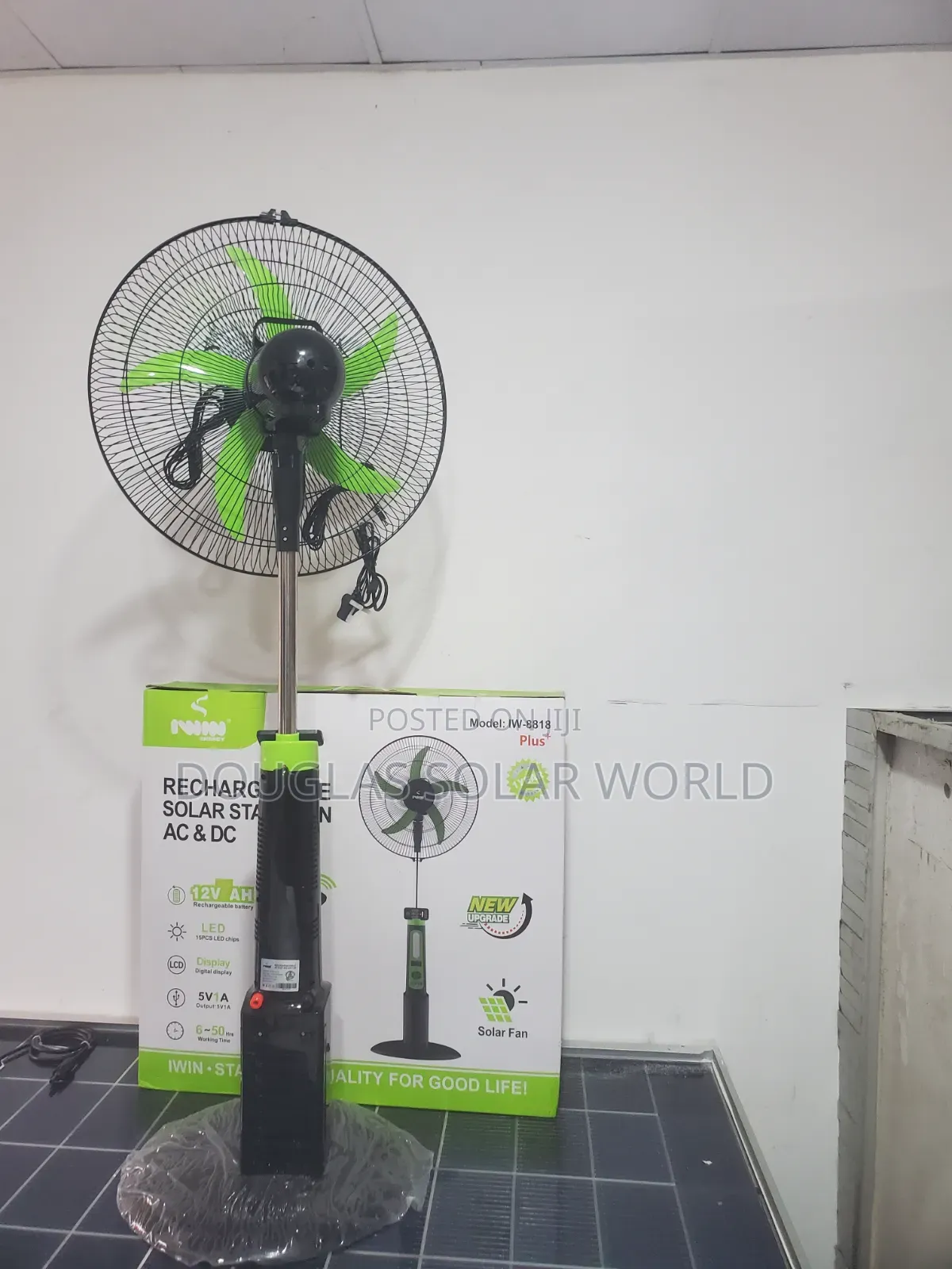 Iwin 18" Ac/Dc Rechargeable Solar Standing Fan