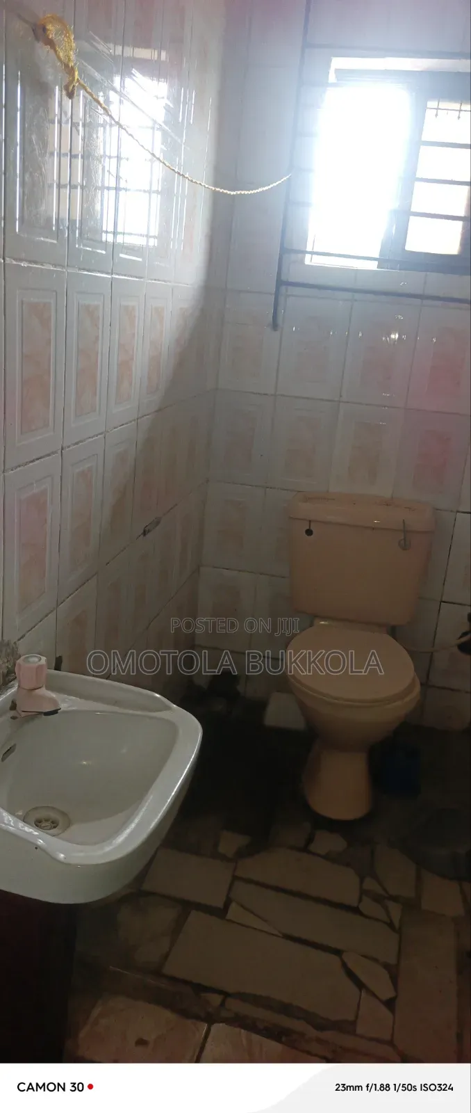 1bdrm Shared Apartment in Idowu Estate, Ado / Ajah for rent