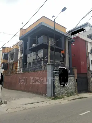 4 Bedroom Fully Detached Duplex for Commercial Use