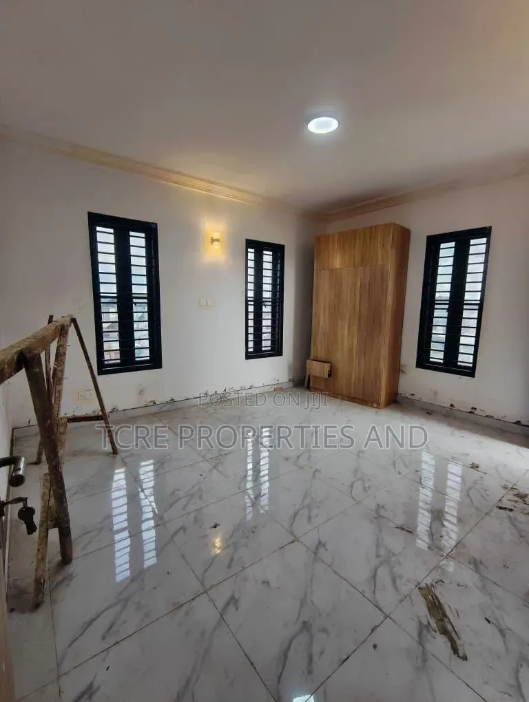 Furnished 2bdrm Apartment in Sabo / Yaba for sale