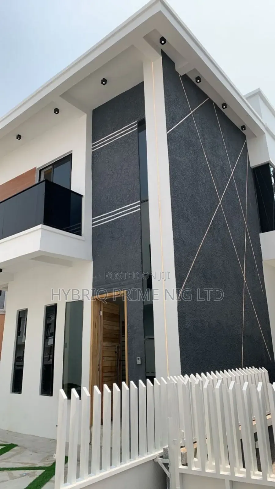 Premium Exterior Tyrolean Finishing Service